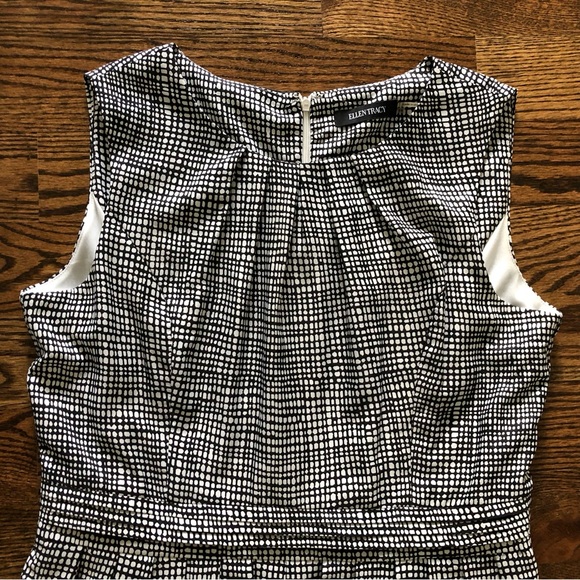 Ellen Tracy City Print Dress with Pockets - Picture 3 of 15